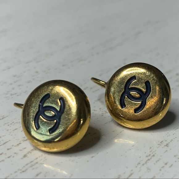 [ Vintage Chanel ] drop button pierced earrings black ang gold/brass - Picture 1 of 11